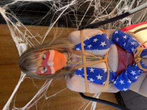 www.super-becca.com - Halloween 2026 thumbnail